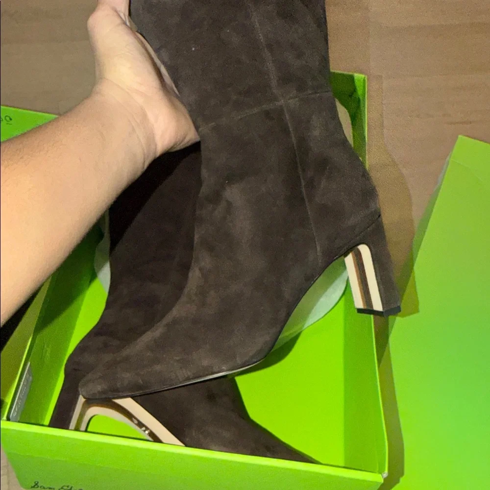 Sam Edelman elegant knee